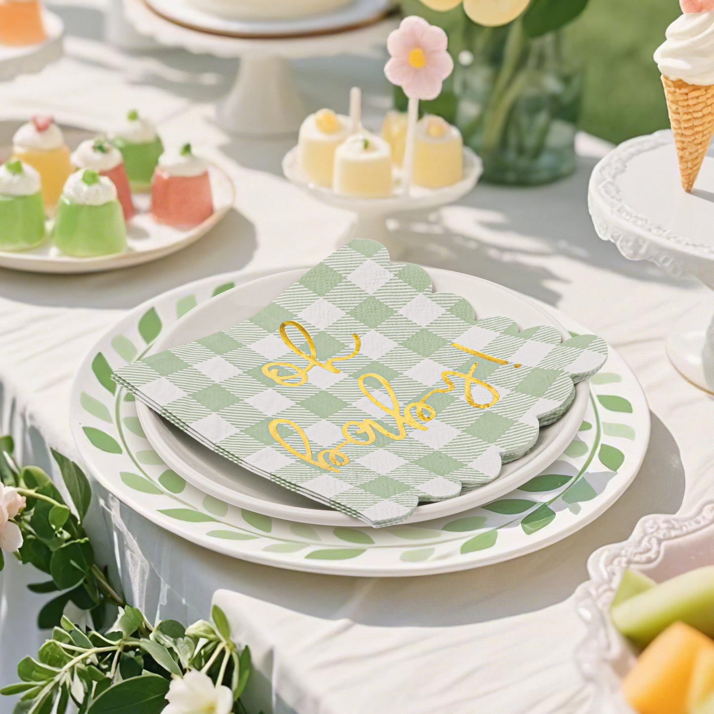 100 Pcs Baby Shower Napkin Plaid Cocktail Napkins Folded 5 x 5 Inches Disposable Paper Gold Foil “Oh Baby" Printed Napkins for Birthday Party Celebrations