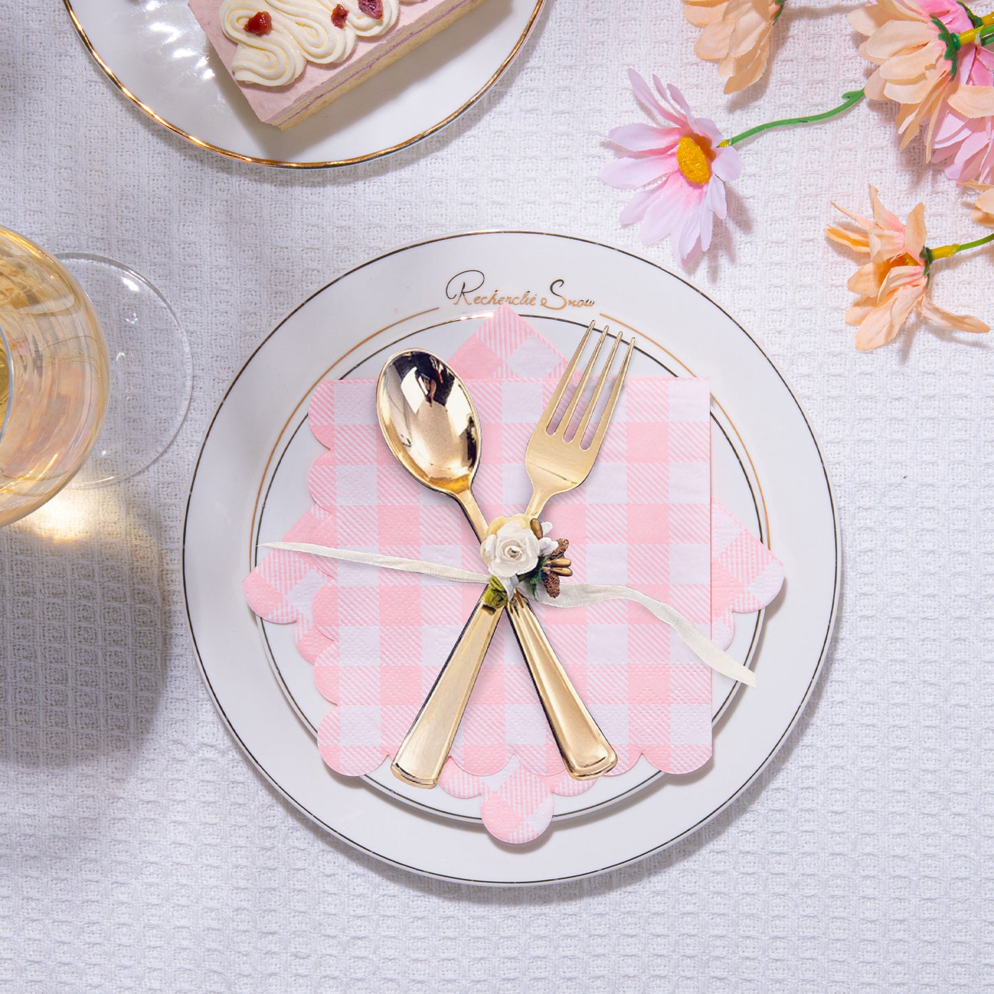 100 Pcs Plaid Napkins Scalloped Cocktail Napkins Folded 5 x 5 Inches Dessert Disposable Napkins for Dinner Wedding Birthday Party