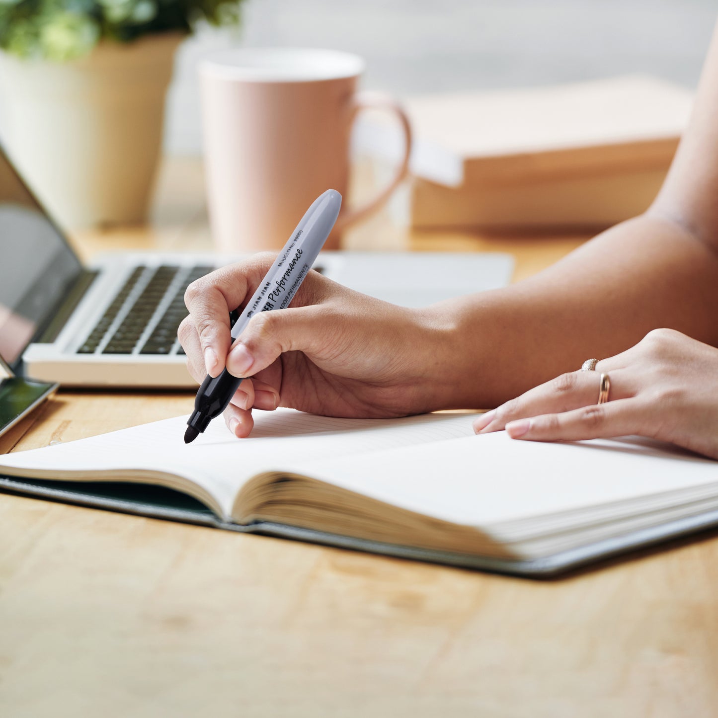 Fake Pen Diversion Safe Keep Your Valuables Secretly, Hidden Safe Storage as a Marker Pen to Hide Small Items- 2pc